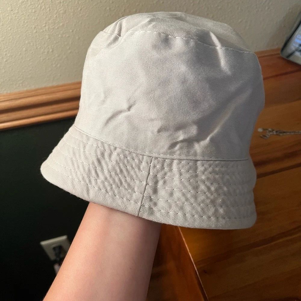 Bucket hat - Picture 3 of 4